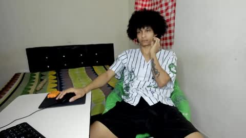 Snapshot of cardrey05 chatting on 05/12/26, 09:34 Carlos and Cristian online show from 05/12/26, 09:34