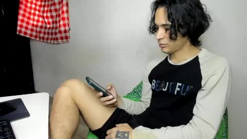 Snapshot of cardrey05 chatting on 05/27/26, 07:00 Carlos and Cristian online show from 05/27/26, 07:00