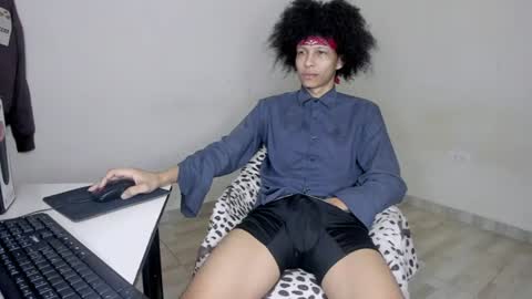 Snapshot of cardrey05 chatting on 06/13/26, 02:42 Carlos and Cristian online show from 06/13/26, 02:42