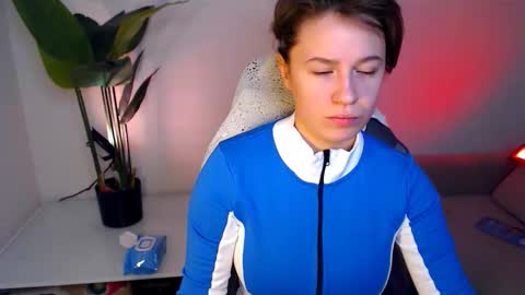 Snapshot of care_sensual chatting on 02/02/26, 04:11 Mary online show from 02/02/26, 04:11