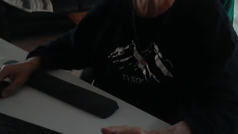 Snapshot of cargo69 chatting on 12/21/24, 03:53 cargo69 online show from 12/21/24, 03:53