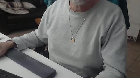 Snapshot of cargo69 chatting on 03/02/25, 05:47 cargo69 online show from 03/02/25, 05:47