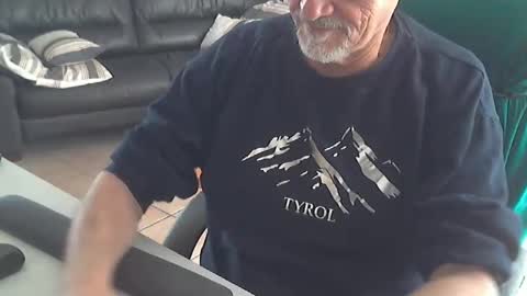 Snapshot of cargo69 chatting on 01/17/26, 11:48 cargo69 online show from 01/17/26, 11:48