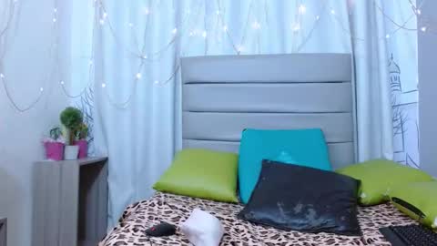 Snapshot of carina_lopez707 chatting on 02/24/26, 04:27 carina_lopez707 online show from 02/24/26, 04:27