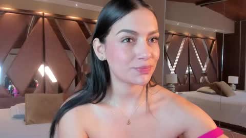 Carina online show from 11/11/25, 12:38