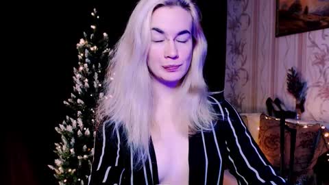 Carin online show from 12/14/25, 08:02