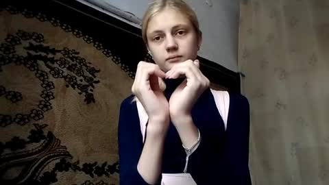 Snapshot of carissaalderson chatting on 05/05/26, 03:14 Kira online show from 05/05/26, 03:14