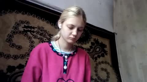Snapshot of carissaalderson chatting on 05/06/26, 02:40 Kira online show from 05/06/26, 02:40