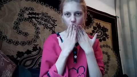 Snapshot of carissaalderson chatting on 05/23/26, 03:23 Kira online show from 05/23/26, 03:23