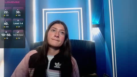 Carito online show from 11/17/25, 03:34