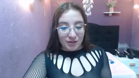 carla_999 online show from 11/12/25, 01:44