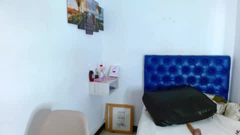 Carla online show from 02/25/25, 05:47