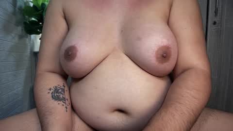 NO FREE HERE IF YOUR BROKE DONT STAY HERE online show from 11/25/25, 09:37