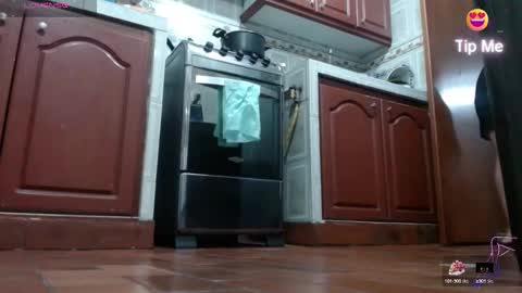 carlajames_1 online show from 02/12/25, 12:27