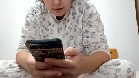 carlasweet00 online show from 12/05/25, 06:22