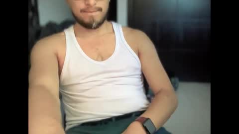 Snapshot of carlcarlinches4 chatting on 01/20/25, 04:01 carlcarlinches4 online show from 01/20/25, 04:01