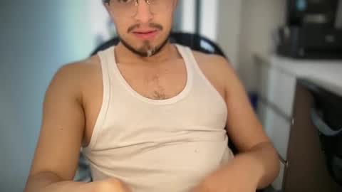 Snapshot of carlcarlinches4 chatting on 09/16/25, 02:18 carlcarlinches4 online show from 09/16/25, 02:18