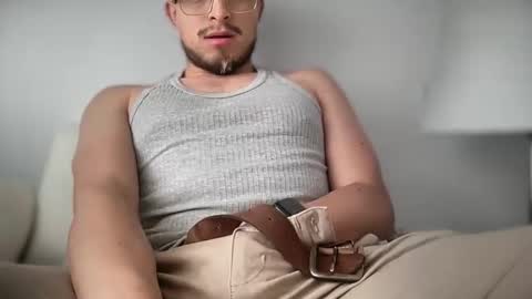 Snapshot of carlcarlinches4 chatting on 10/20/25, 06:52 carlcarlinches4 online show from 10/20/25, 06:52