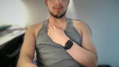 Snapshot of carlcarlinches4 chatting on 11/11/25, 01:55 carlcarlinches4 online show from 11/11/25, 01:55