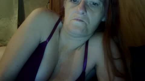 Snapshot of carleeswoman08 chatting on 10/24/25, 12:12 carleeswoman08 online show from 10/24/25, 12:12