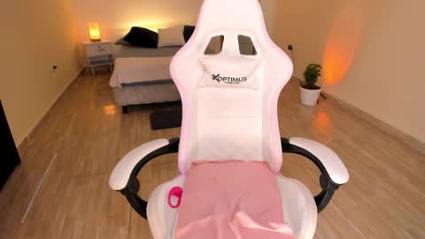 Alejandra online show from 01/11/25, 04:27