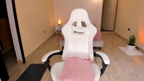 Alejandra online show from 02/02/25, 01:02