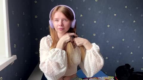 Snapshot of carlettanickas chatting on 04/01/26, 08:04 Kaayy Its my first day here online show from 04/01/26, 08:04