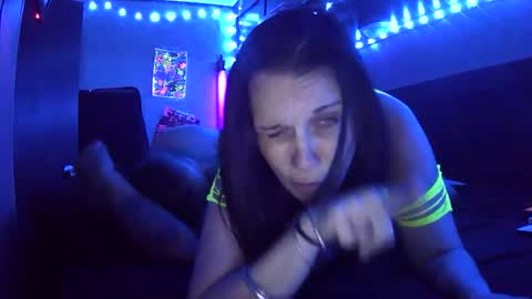 Snapshot of carleydenza83 chatting on 03/12/26, 08:53 carleydenza83 online show from 03/12/26, 08:53