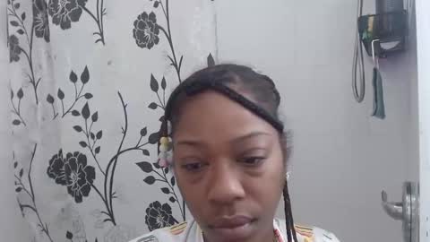 Snapshot of carliecreams chatting on 11/24/25, 07:46 Carlie online show from 11/24/25, 07:46