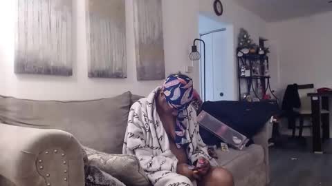 Snapshot of carliecreams chatting on 01/11/26, 12:21 Carlie online show from 01/11/26, 12:21