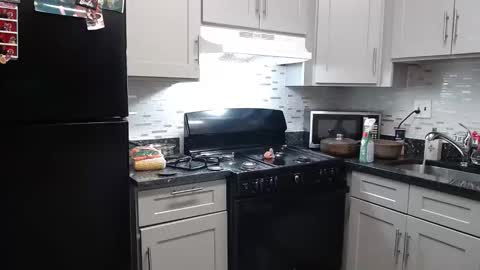 Snapshot of carliecreams chatting on 01/12/26, 03:56 Carlie online show from 01/12/26, 03:56