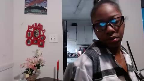 Snapshot of carliecreams chatting on 03/06/26, 05:48 Carlie online show from 03/06/26, 05:48