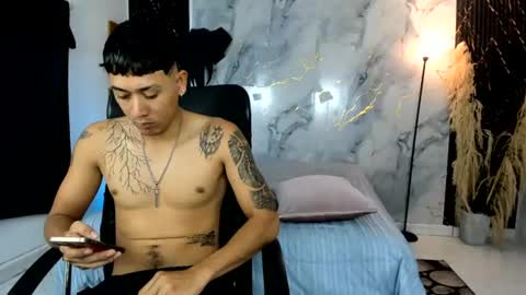 Snapshot of carlitosex09 chatting on 07/12/26, 04:09 master online show from 07/12/26, 04:09