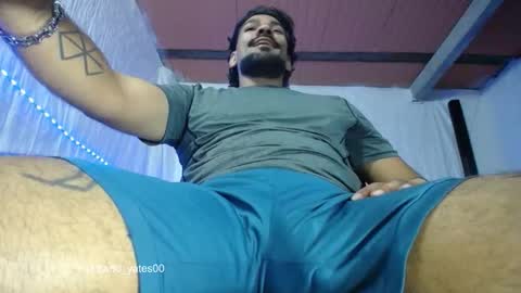 Snapshot of carlo_yates27 chatting on 01/05/26, 08:34 carlo yates thx for help me to reach 100 thumps up online show from 01/05/26, 08:34