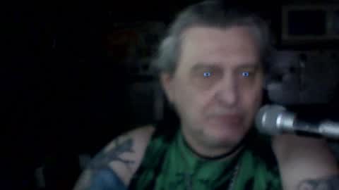 Snapshot of carlos712009 chatting on 06/19/26, 04:06 carlos712009 online show from 06/19/26, 04:06