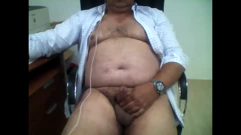 Snapshot of carlos8711 chatting on 02/27/25, 02:00 carlos8711 online show from 02/27/25, 02:00