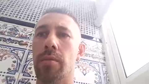 Snapshot of carloscadiz11 chatting on 10/28/25, 05:15 carloscadiz11 online show from 10/28/25, 05:15