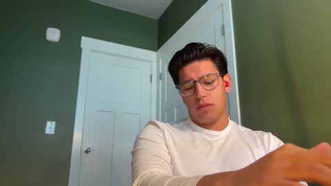 Snapshot of carlosjosecb1 chatting on 02/03/26, 04:01 carlos online show from 02/03/26, 04:01