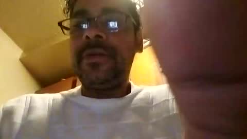 Snapshot of carloslove1972 chatting on 01/23/25, 11:26 carloslove1972 online show from 01/23/25, 11:26