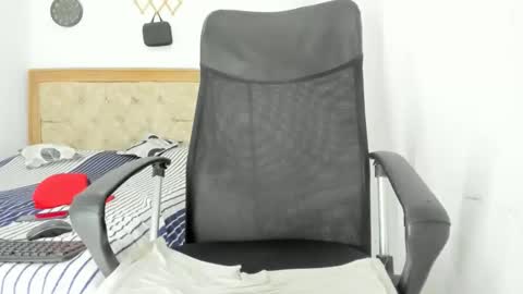 Snapshot of carlossmi01 chatting on 09/26/25, 11:14 carlossmi01 online show from 09/26/25, 11:14