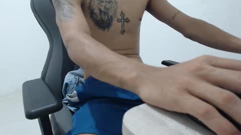 Snapshot of carlossmi01 chatting on 02/26/26, 02:10 carlossmi01 online show from 02/26/26, 02:10