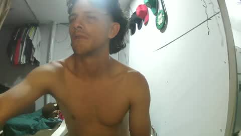 Snapshot of carlossxx96 chatting on 06/24/26, 05:50 carlossxx96 online show from 06/24/26, 05:50