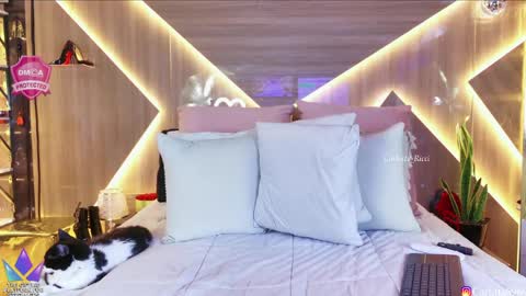 Snapshot of carlotta_ricci chatting on 04/20/26, 03:37 Carla Carla I am sensual goddes and i was born for loveworshipping and enjoyment. online show from 04/20/26, 03:37
