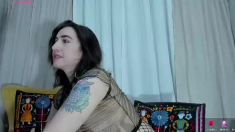 Snapshot of carly_grasso chatting on 06/13/26, 08:34 carly grasso online show from 06/13/26, 08:34