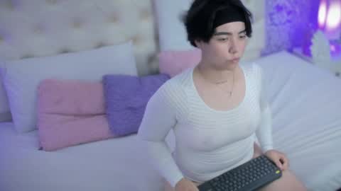 carly_lopez18 online show from 04/10/26, 03:45