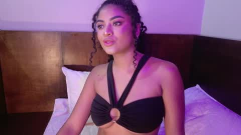 Snapshot of carly_monroe_ chatting on 10/24/25, 10:17 Carly Monroe  online show from 10/24/25, 10:17