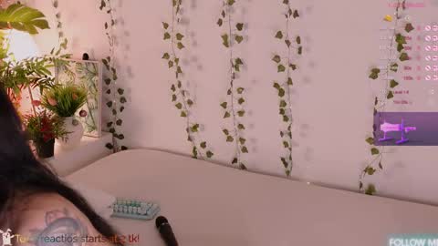 Carly online show from 04/29/26, 09:32
