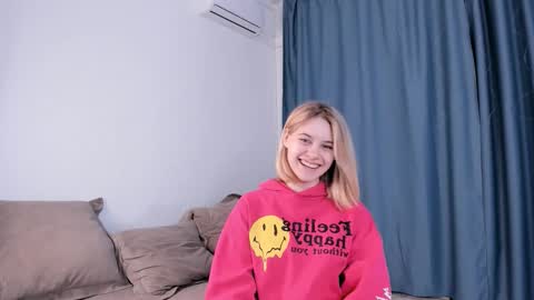 Snapshot of carmellasavina chatting on 03/04/26, 07:09 Alice online show from 03/04/26, 07:09