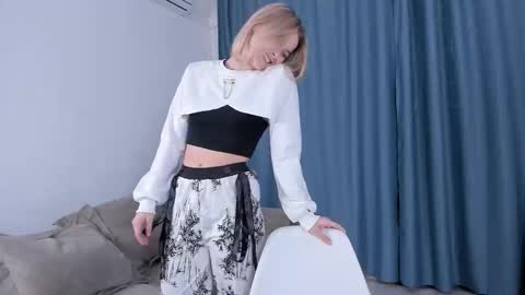 Snapshot of carmellasavina chatting on 03/05/26, 05:42 Alice online show from 03/05/26, 05:42