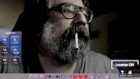 Snapshot of carmelo_devitto chatting on 11/04/25, 08:02 soy Batman online show from 11/04/25, 08:02